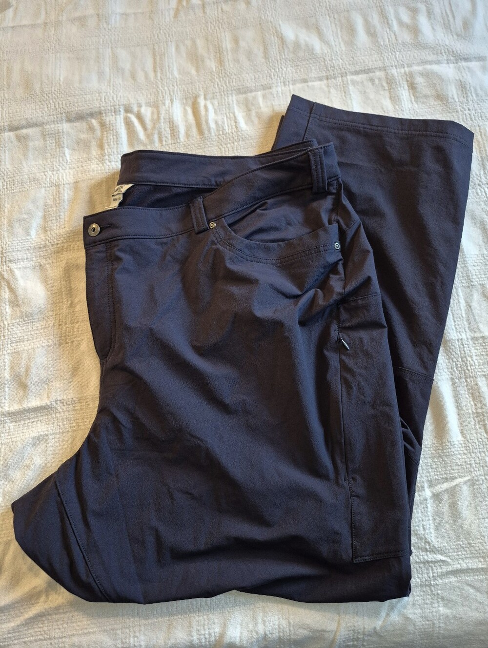 Duluth Trading Co Women's 28W × 31 Flexpedition Bootcut Pants Navy EUC ++